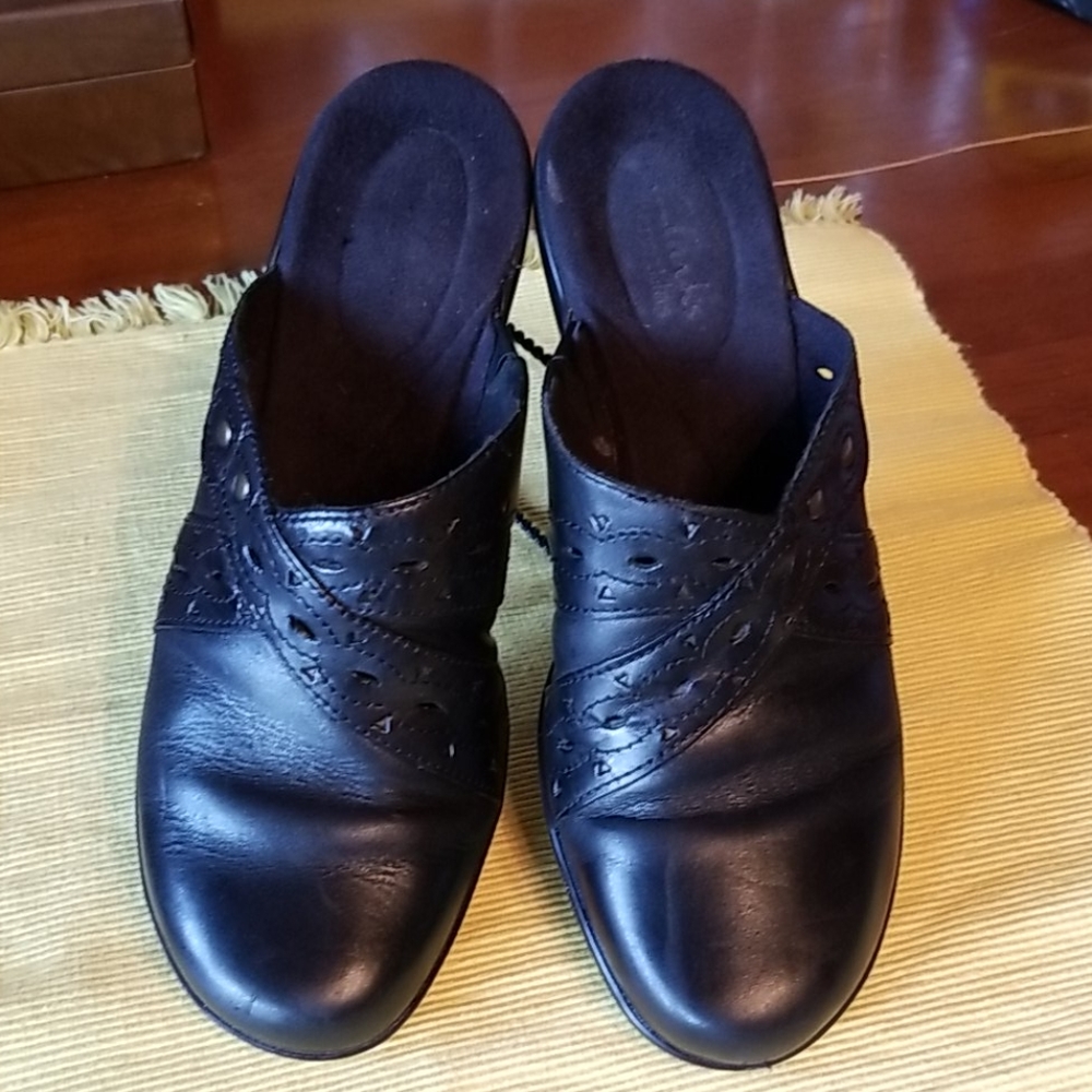 Clark's Bendable, slip on shoes.